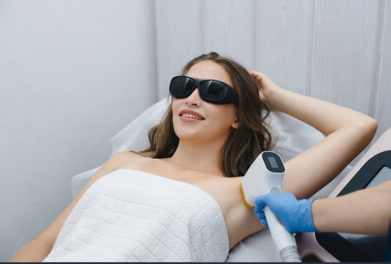 IPL vs Laser Hair Removal: Which Is Better for Lasting Smoothness?